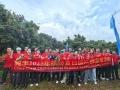 昶豐周末辦公室人員出動， 現(xiàn)摘現(xiàn)吃桂味荔枝， 解鎖夏日團(tuán)建快樂！
